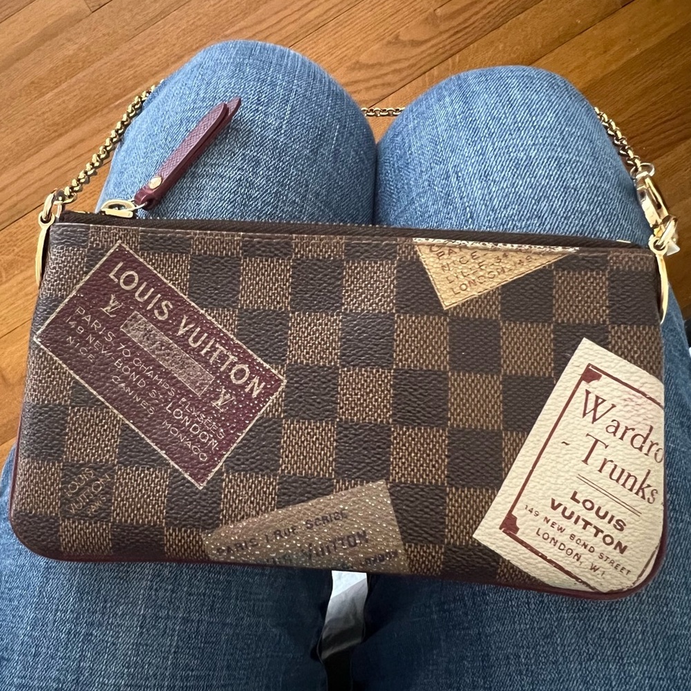 Louis Vuitton Damier Ebene Milla Pochette